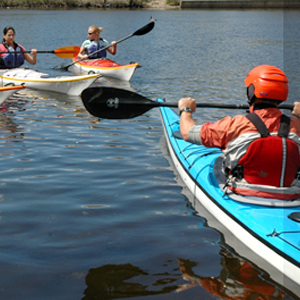 Paddle Boston provides the Boston, Massachusetts area with outdoor paddlesport recreation, canoe and kayak rentals and sales, canoe and kayak classes and instruction, guided tours and trips, a full-service paddling store, kid's paddling camps and more.